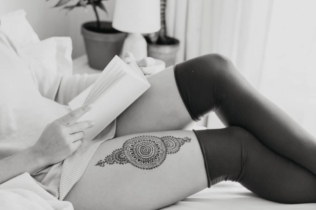 Sexiest Thigh Tattoo Designs For Girls