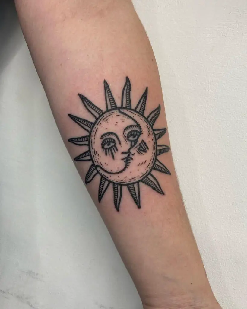 The Kissing Sun and Moon Tattoo Design (The Lovers) 3