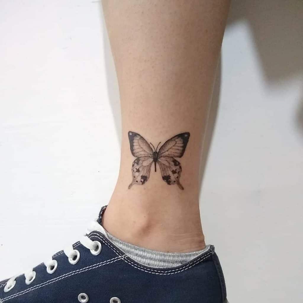 Butterfly Hand-Poked Tattoo Ideas 4