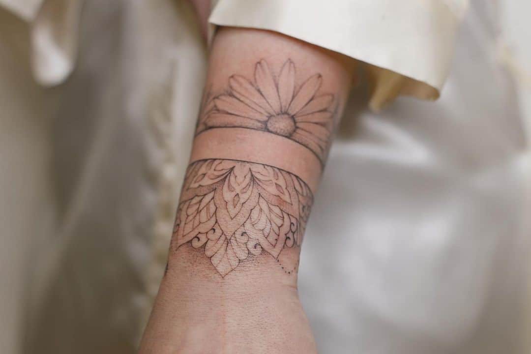 Bracelet Arm Tattoo Mandala Print